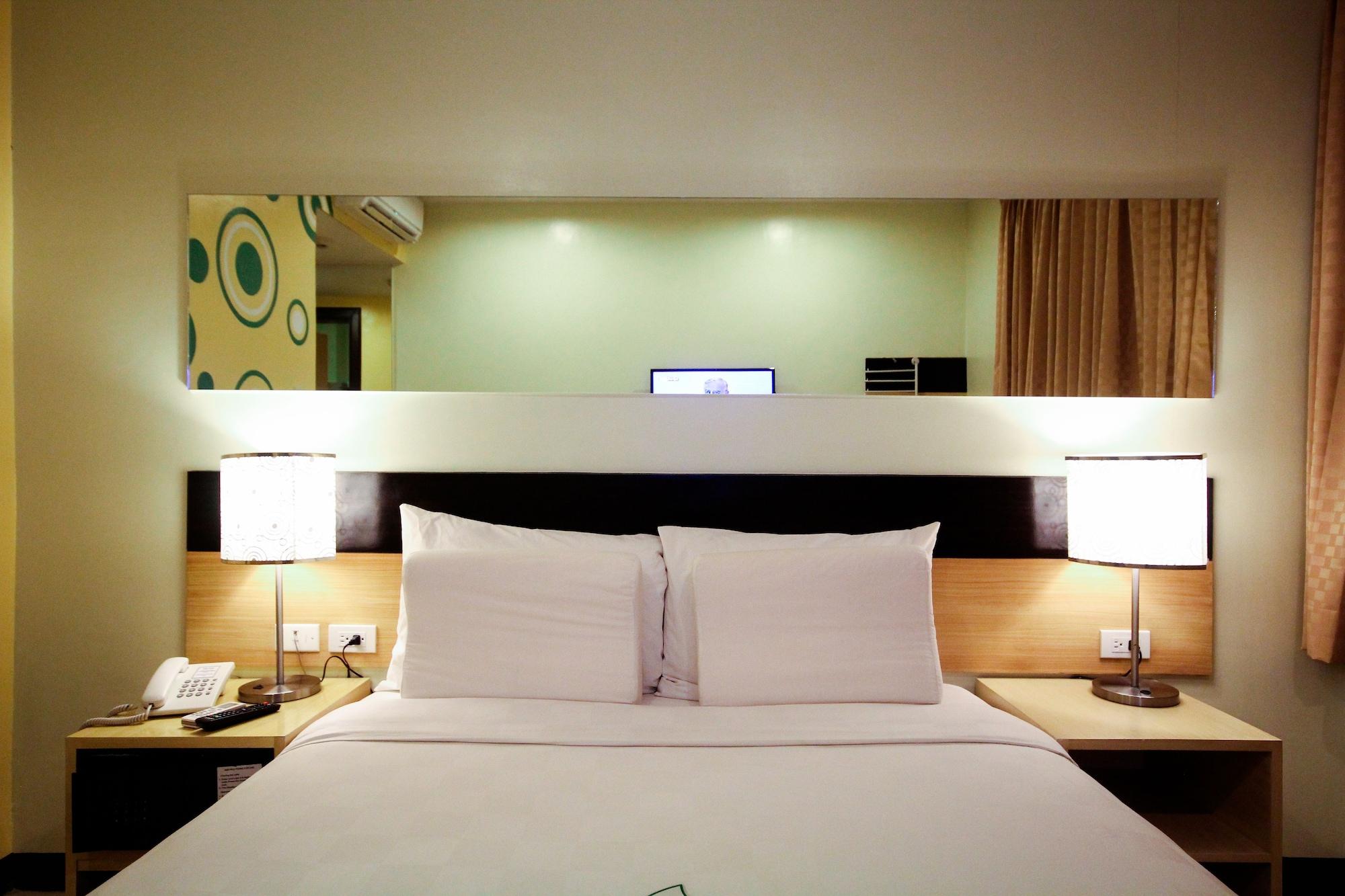 Go Hotels Iloilo Exterior foto